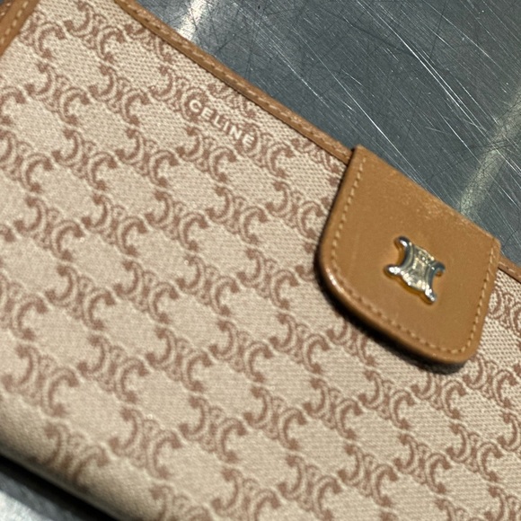 Celine wallet (price firm unless bundled) - Picture 2 of 15
